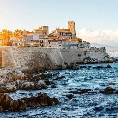 Apartamento De Luxe Dans Le Centre D'antibes Antibes